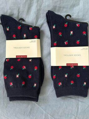Nwt Navy Blue Apple Socks sz 9 - 11